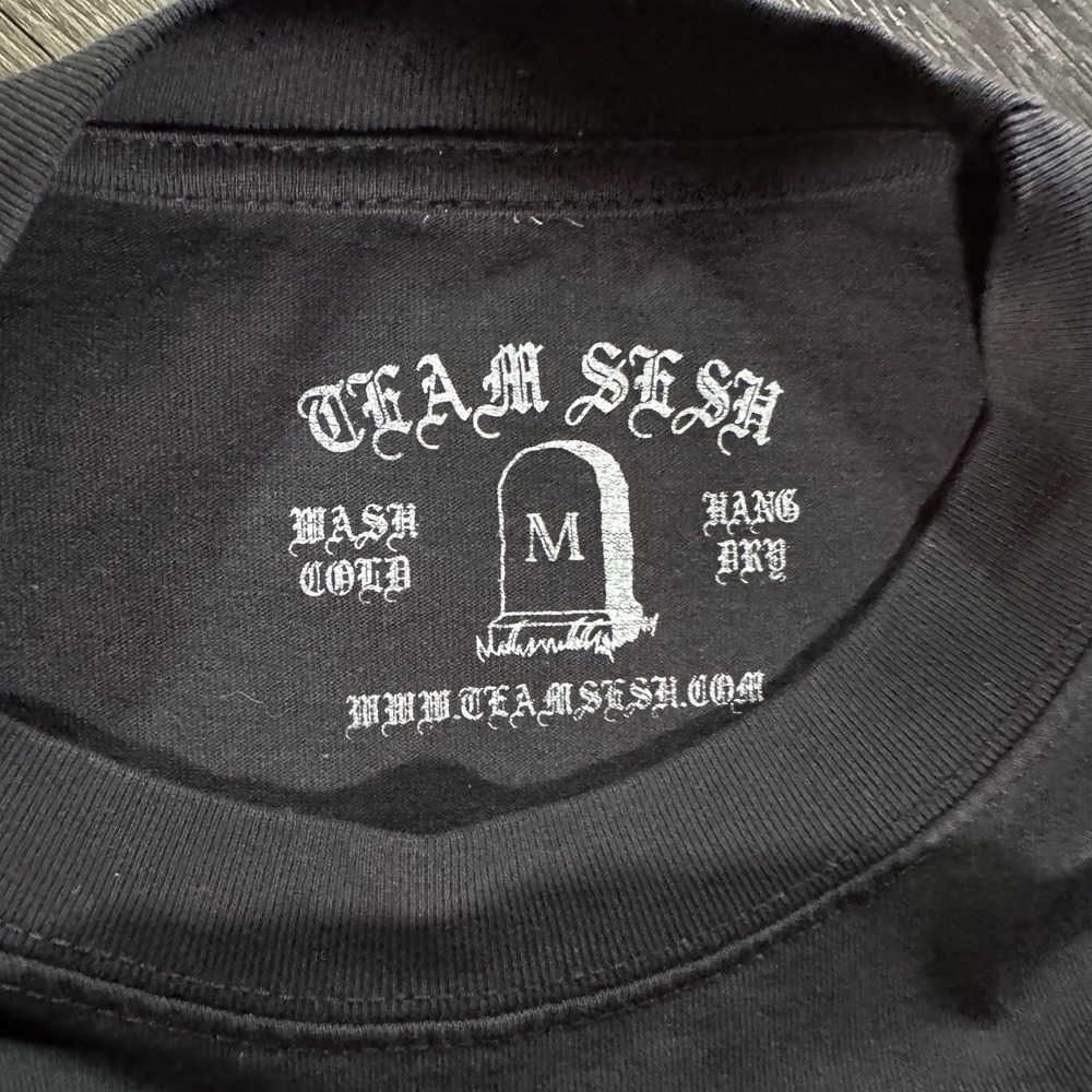 TeamSESH BONES Tour 2025 Double Sided T-Shirt M Skull Graphic Rare Streetwear - Picture 3 of 5